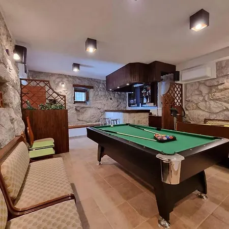 Σπίτι διακοπών Tonka With Jacuzzi