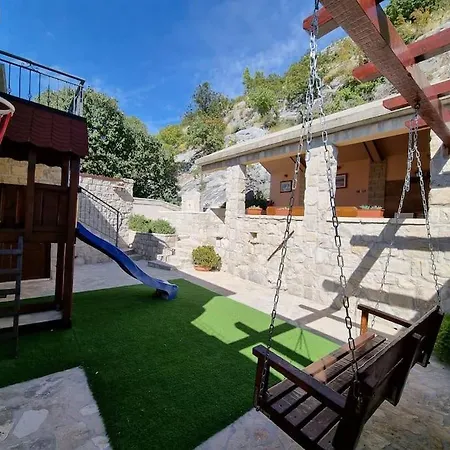 Holiday home Tonka With Jacuzzi