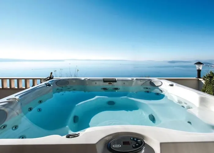 Tonka With Jacuzzi *
