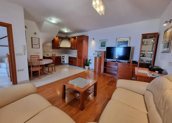 Tonka With Jacuzzi Prázdninový dům Podstrana