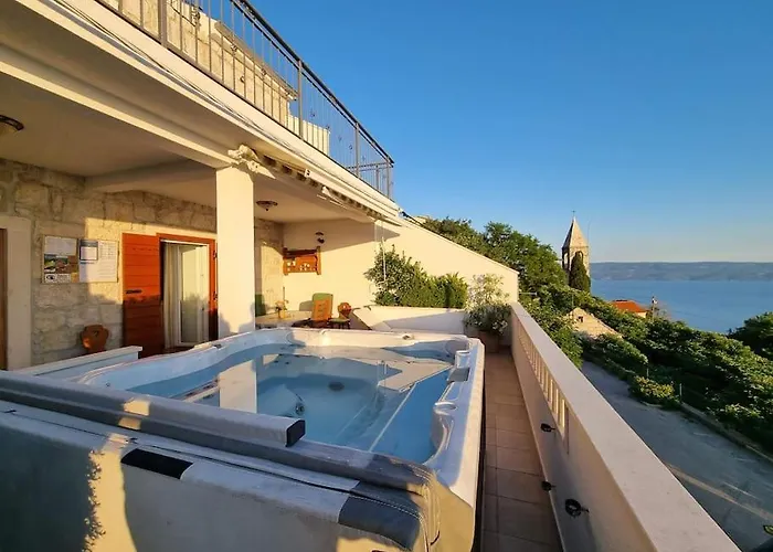 Tonka With Jacuzzi